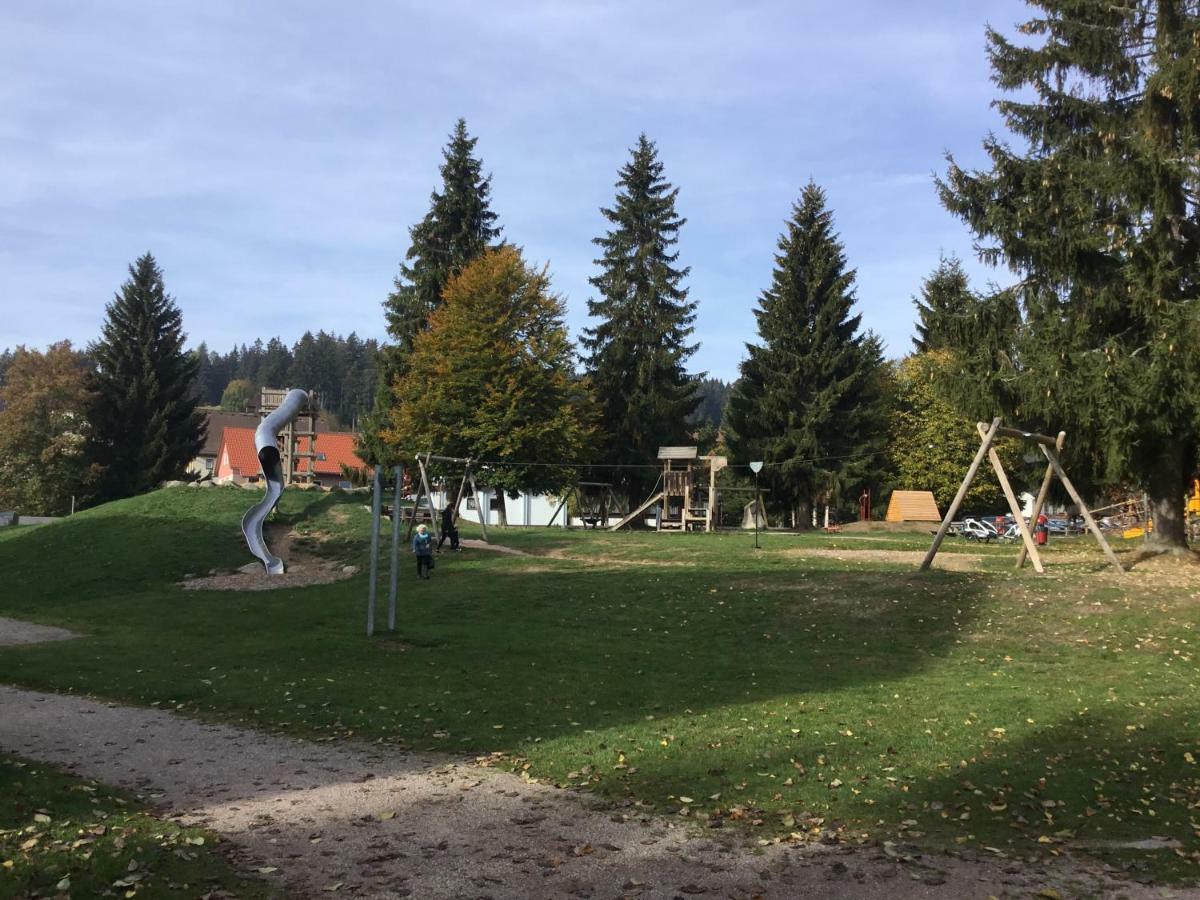 Gemuetliche 1Z Fewo In Schoenwald Mit Balkon, Schwimmbad, Sauna, Fitness Zewnętrze zdjęcie